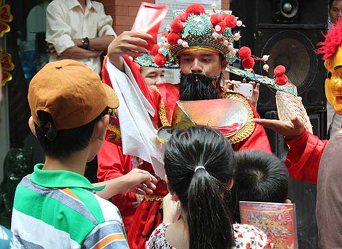 TPHCM: Khai trương "hoành tráng" như lễ hội - 11