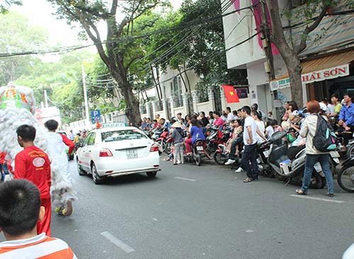 TPHCM: Khai trương "hoành tráng" như lễ hội - 12