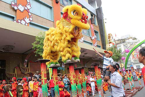 TPHCM: Khai trương "hoành tráng" như lễ hội - 8