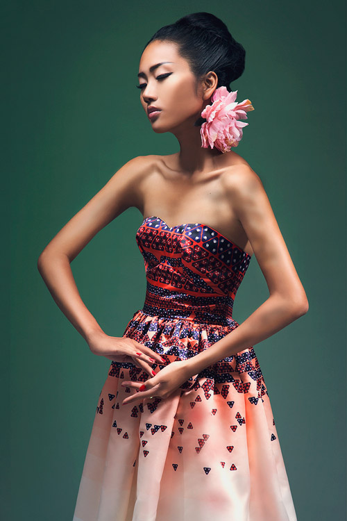 Mẫu Việt gợi cảm cùng làn da nâu bóng - 12