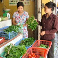 Thị trường - Tiêu dùng - Chợ ế thực phẩm, hàng ăn vẫn "chặt chém"