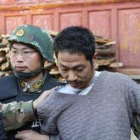 Tin tức trong ngày - TQ: Kẻ cuồng ghen bắn chết 6 người đêm giao thừa