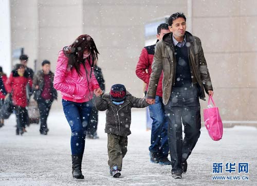 Dân TQ chật vật đổ về thành phố sau Tết - 3