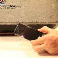 Thời trang Hi-tech - Video: Thử độ bền màn hình iPhone 6 bằng bê tông