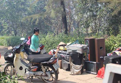 Hỏa hoạn nghiêm trọng, 5 nhà dân bị thiêu rụi - 3