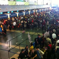 Thị trường - Tiêu dùng - "Cháy" vé máy bay Hà Nội - TP HCM tới 10/2