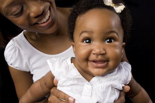 10 phong tục lạ chào đón trẻ sơ sinh trên thế giới - 7