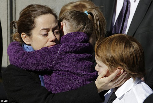 Đám tang buồn vĩnh biệt Seymour Hoffman - 6