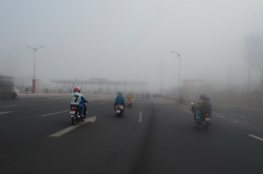 Cầu Cần Thơ “mất tích” trong sương - 3