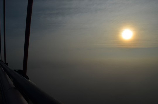 Cầu Cần Thơ “mất tích” trong sương - 5