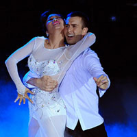 Sao ngoại-sao nội - Ốc Thanh Vân đầy cảm xúc bên bạn nhảy