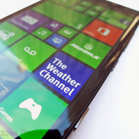 Nokia Lumia Icon ra mắt ngày 20 tháng 2
