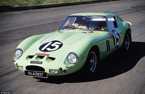 Cận cảnh Ferrari 250 GTO bằng đá cẩm thạch - 7