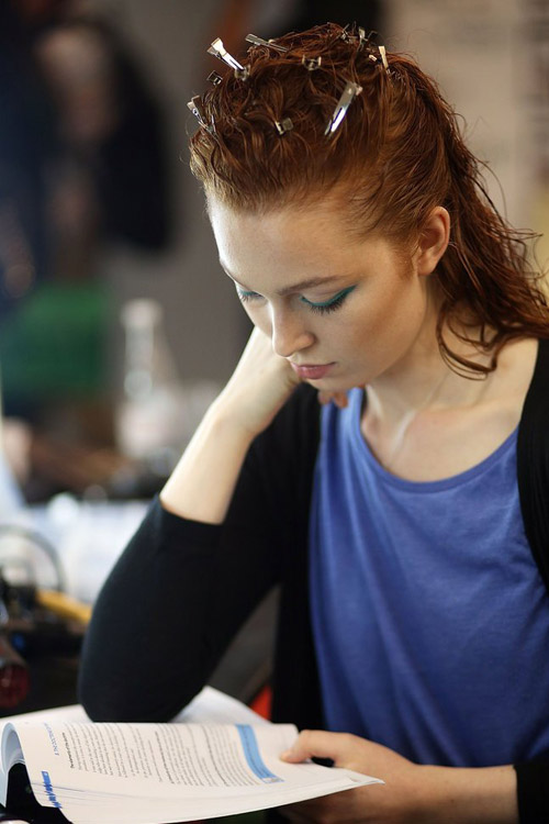 Khi chân dài nhưng óc không ngắn! - 10