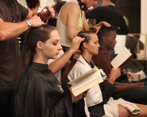 Khi chân dài nhưng óc không ngắn! - 11