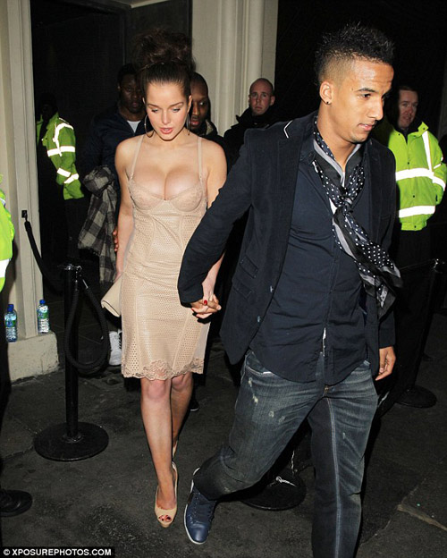 15 minh tinh hút hồn cầu thủ đào hoa - 10