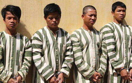 Khởi tố nhóm cưỡng đoạt tiền nhiều tài xế xe khách - 1