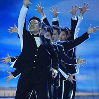 Ca nhạc - MTV - Ngưỡng mộ tài năng nhóm nhảy toàn mỹ nam