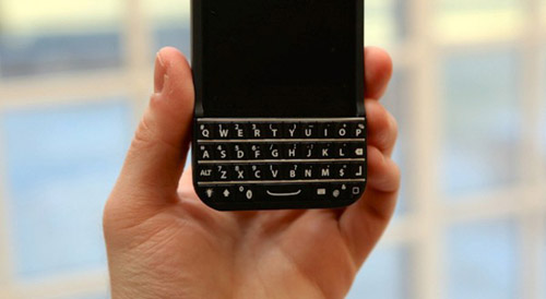 Bộ "áo" giúp iPhone có bàn phím cứng như... BlackBerry - 3