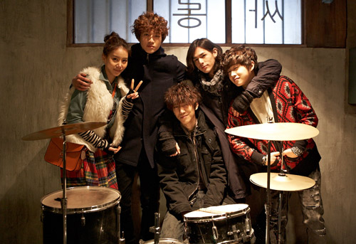 Cháy bỏng đam mê: Phim thần tượng hot - 3