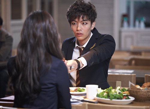 Cháy bỏng đam mê: Phim thần tượng hot - 4