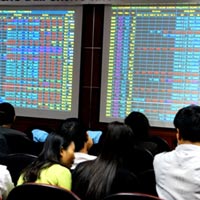 Tài chính - Bất động sản - Hôm nay nhà nhà chạy khỏi chứng khoán