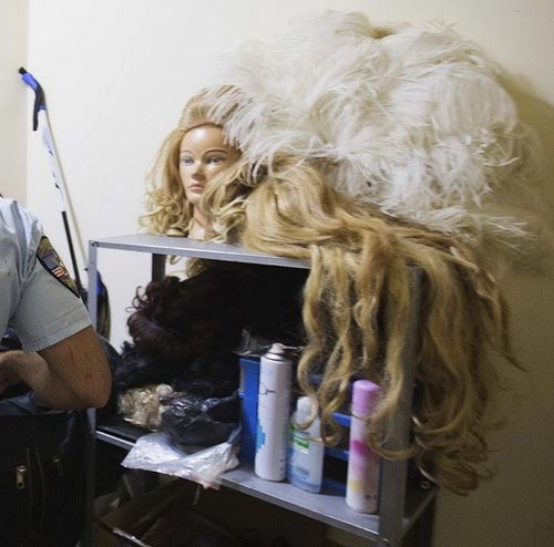 Ca sỹ đồng tính Nga trang điểm rất lành nghề - 3