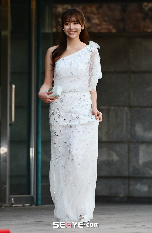 Phì cười vì mỹ nữ thảm đỏ - 8