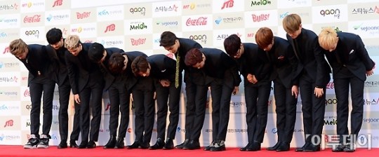 Phì cười vì mỹ nữ thảm đỏ - 16