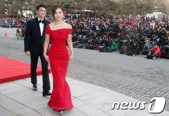 Phì cười vì mỹ nữ thảm đỏ - 8