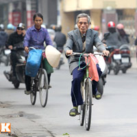 Tin tức trong ngày - HN: Hạn chế xe cá nhân bằng… cho thuê xe đạp