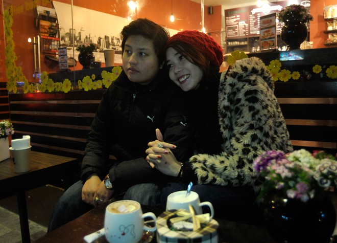 Valentine của nữ sinh viên đồng tính - 10