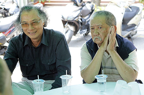 Nghệ sỹ Việt đến viếng cha ĐD Quang Dũng - 8