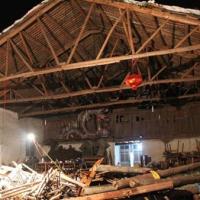 Tin tức trong ngày - TQ: Nhà đổ, đè chết 9 người trong đám cưới