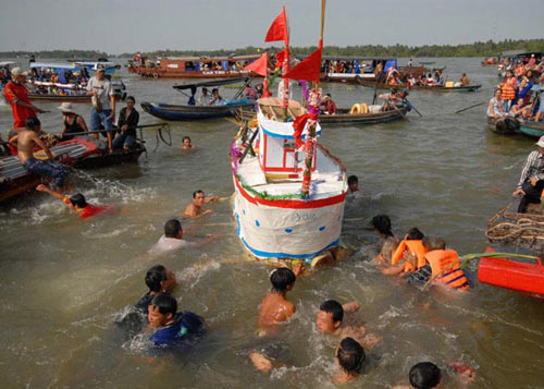 Lễ Tống phong trên dòng Hậu Giang - 5