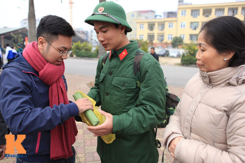 Giây phút xúc động của tân binh ngày nhập ngũ - 10