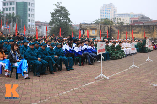 Giây phút xúc động của tân binh ngày nhập ngũ - 4