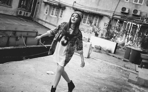 Chi Pu làm clip gửi tặng hội độc thân - 3