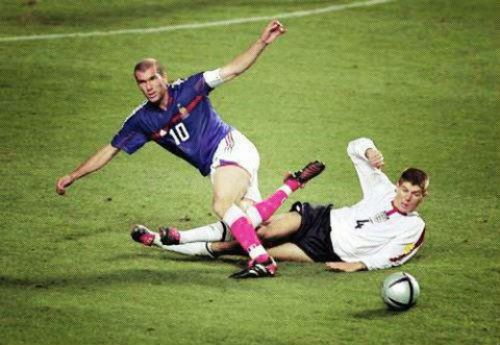 “Gerrard chỉ dưới một người, trên vạn người” - 1