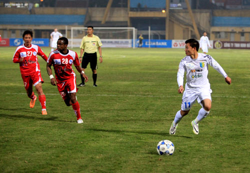 Bóng hồng Tây đến Hàng Đẫy cổ vũ Hải Phòng - 5