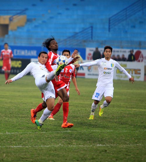 Bóng hồng Tây đến Hàng Đẫy cổ vũ Hải Phòng - 11