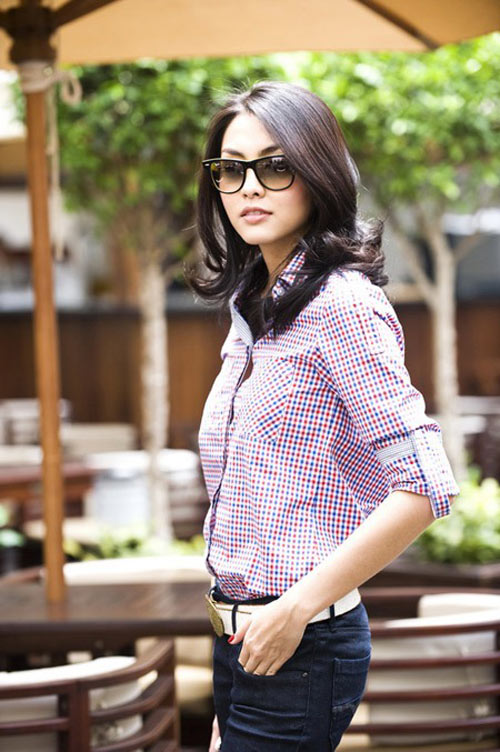 Bàn tay "xấu xí" của 4 kiều nữ Việt - 1