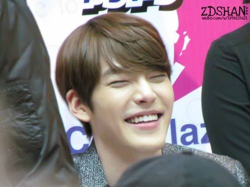 1700 fan hỗn loạn vì tình địch Kim Tan - 10