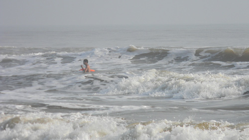 Hai phụ nữ mất tích khi cào ốc: Tang thương làng biển - 3
