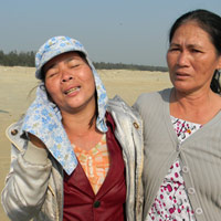 Tin tức trong ngày - Hai phụ nữ mất tích khi cào ốc: Tang thương làng biển