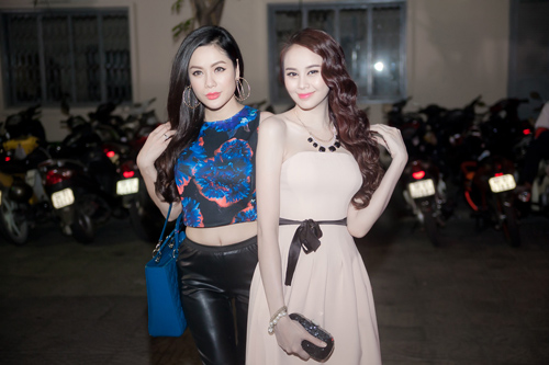 Hot girl Sella Trương khoe vai mềm trắng nõn - 9