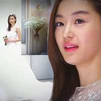 Phim - "Minh tinh Trái đất" mặc váy cưới tuyệt xinh