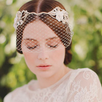 Bí quyết mặc đẹp - Tô điểm nét kiêu cho mái tóc cô dâu