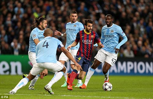 Bậc thầy Barca và "cái loa" của Mourinho - 3