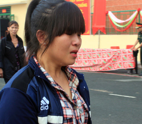 Nụ cười vui vẻ của chiến sỹ trẻ đi "tòng quân" - 11